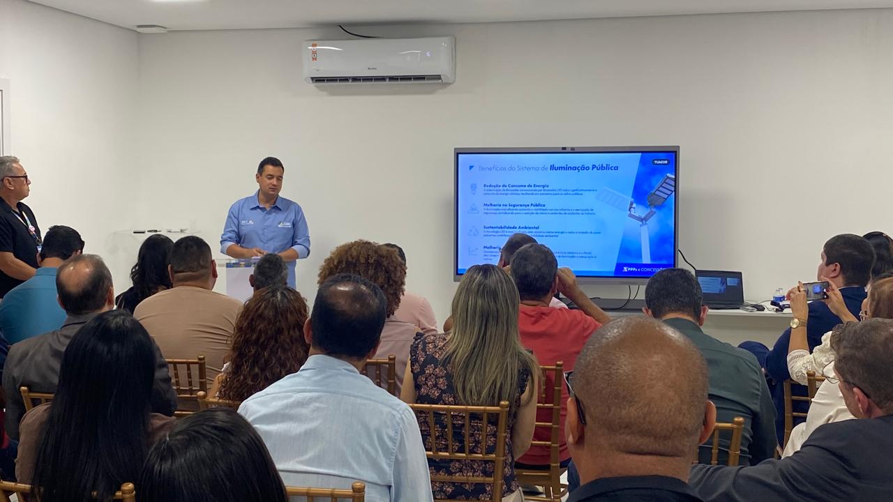 Juazeiro inicia estruturação de PPP para transformar iluminação pública e implantar cidade inteligente.